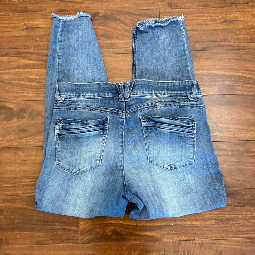 Democracy Ab Solution Ankle Jeans Medium Wash Distressed Frayed Hem Size 10 - Picture 4 of 8